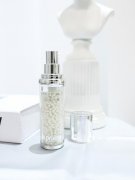 选择贵妇精华,拥抱肌肤惊喜焕变